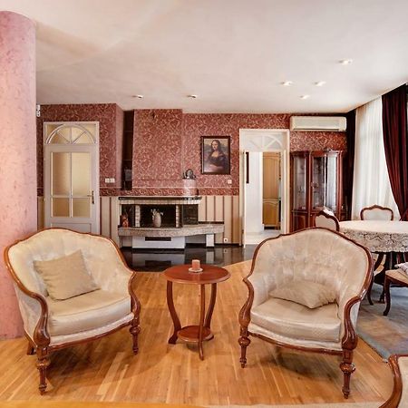 Aristocratic, Elegant, Designer Top Central Apartment София Экстерьер фото