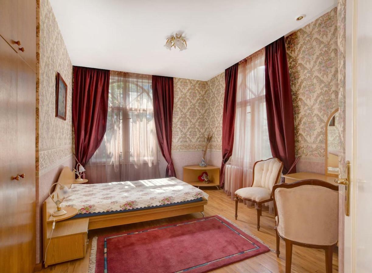 Aristocratic, Elegant, Designer Top Central Apartment София Экстерьер фото