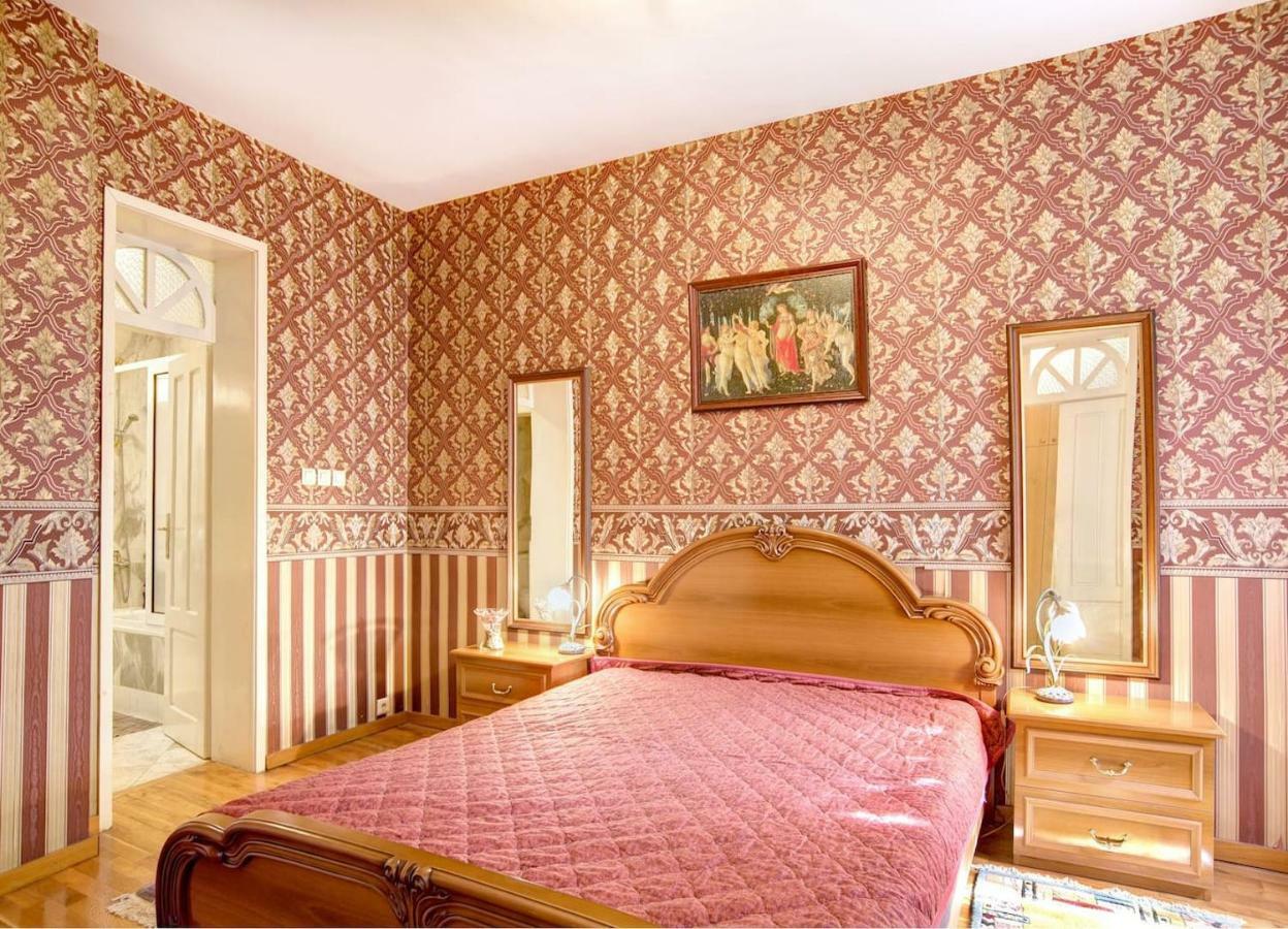 Aristocratic, Elegant, Designer Top Central Apartment София Экстерьер фото